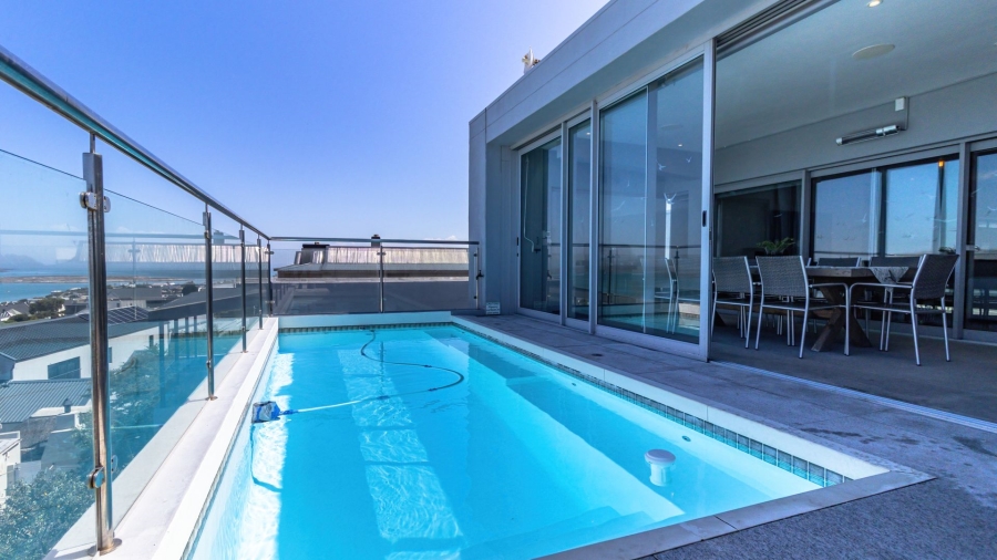 6 Bedroom Property for Sale in Myburgh Park Western Cape